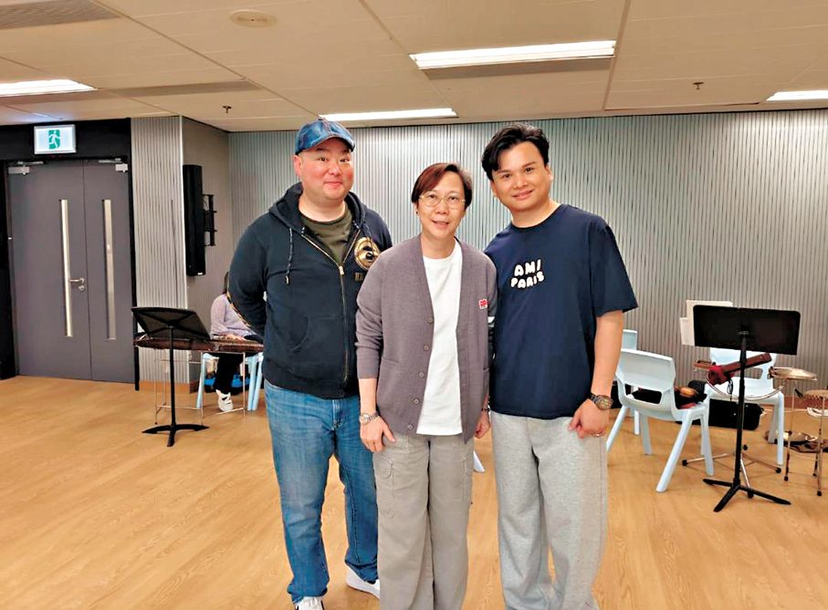 ●（左起）阮德鏘、藝青雲、龍玉聲將合演《獅吼記之跪池》。