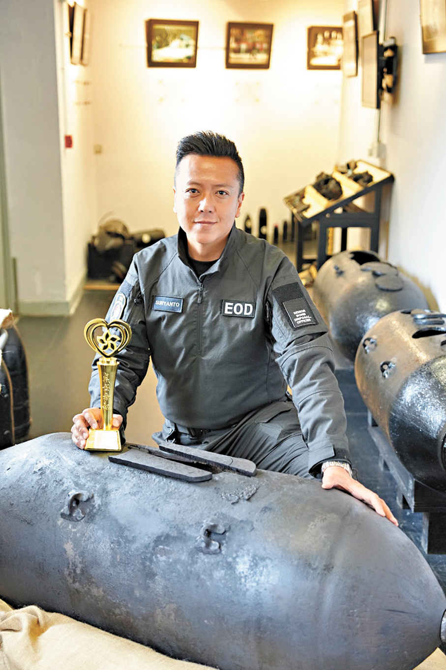 李展超分享去年於鰂魚涌處理這顆二戰時期美軍1.5米長、重約1,000磅的「ANM65」標準空投炸彈的經過。