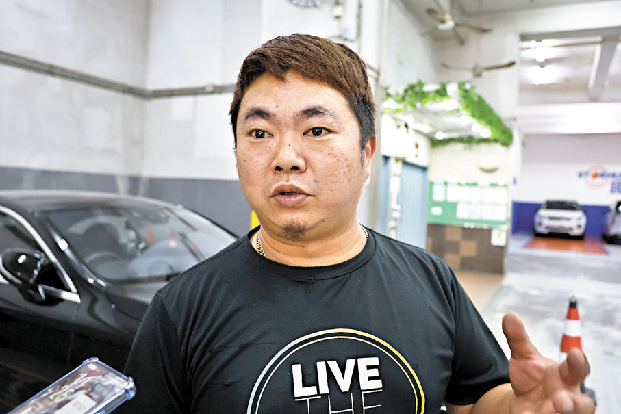阿龍深受感動，加入文哥團隊。