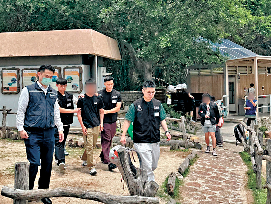 ●懷疑非法勞工在行動中被捕。