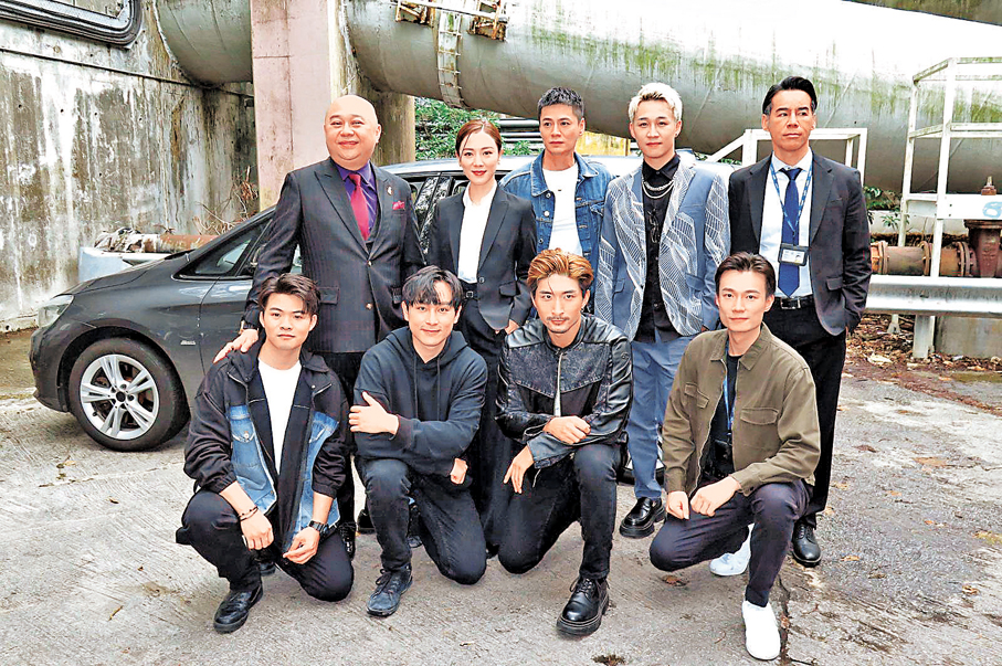 ●《警是個大佬》演員合影留念。     香港文匯報記者阿祖  攝