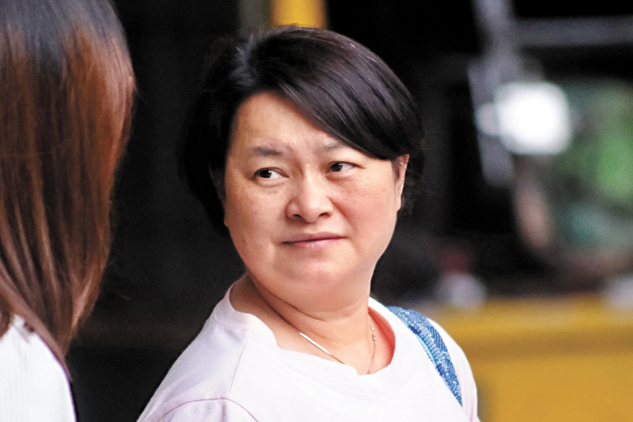●李女士