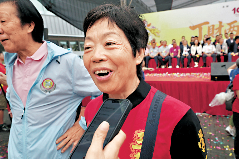 ●三喜堂花炮會廖女士。香港文匯報記者萬霜靈  攝