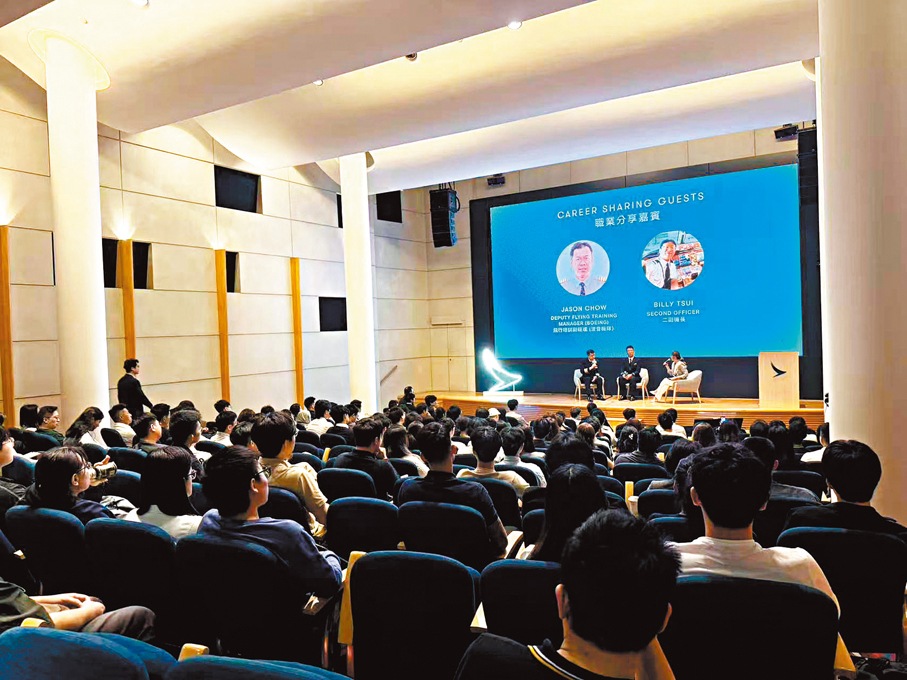 ●國泰昨日於國泰城舉辦招聘體驗日。 香港文匯報記者張茗 攝