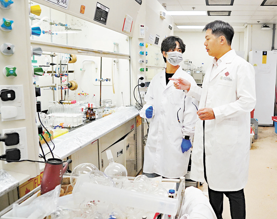 ●馬聰（右）表示，AI並非要取代醫生。香港文匯報記者曾慶威  攝