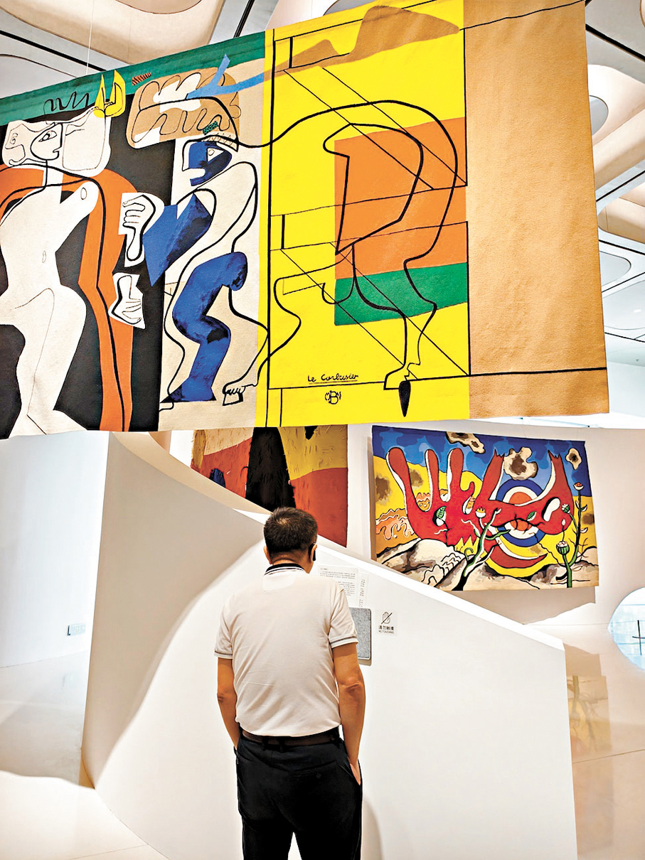 ●「世紀線索」展覽現場。 記者胡永愛 攝