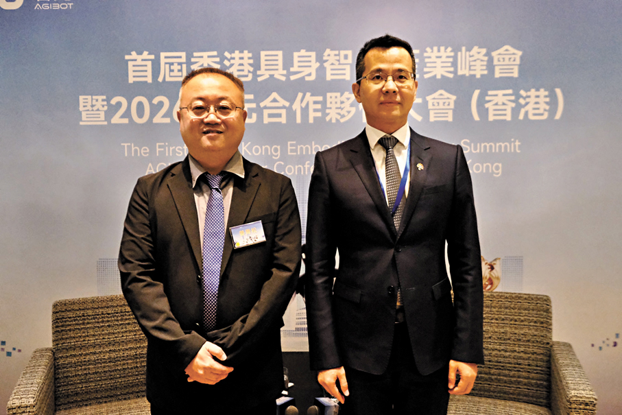 ●左起：智元合夥人、高級副總裁、營銷服務總裁姜青松，智元亞太及中東區總裁鄧豐。