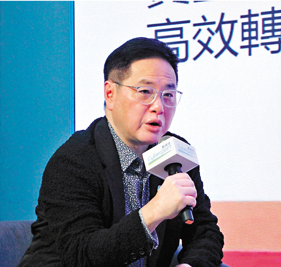 ●港區全國政協委員、香港會計師公會會長、數碼港董事羅卓堅指，香港必須融入並服務國家發展大局。 香港文匯報記者黃艾力  攝