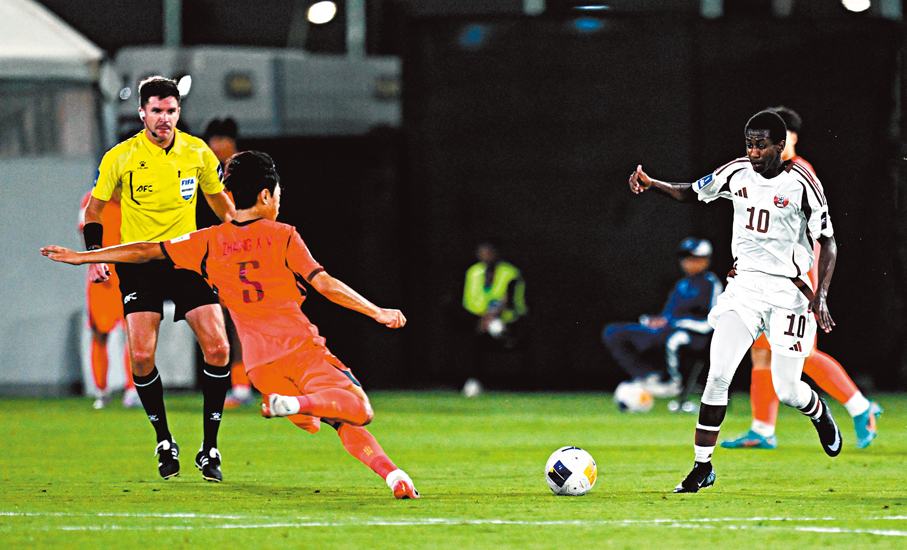 ●國足U17（紅衫）攻守俱佳，展現團隊韌性。 新華社