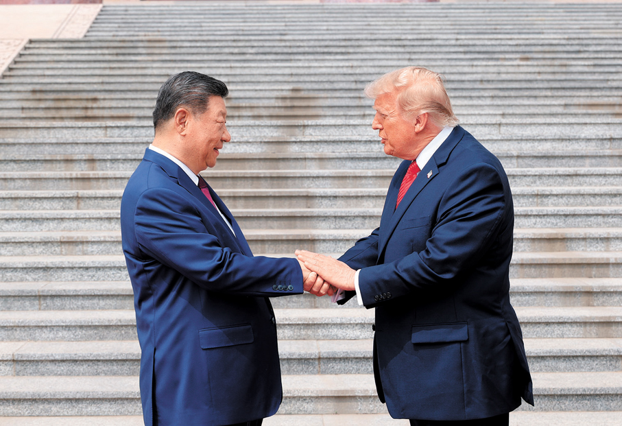 ●會談前，習近平在人民大會堂東門外廣場為特朗普舉行歡迎儀式。 新華社