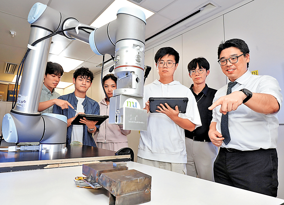 ●課程引導學生掌握讓AI系統在真實物理環境中完成感知、決策與互動的關鍵技術。   恒大供圖