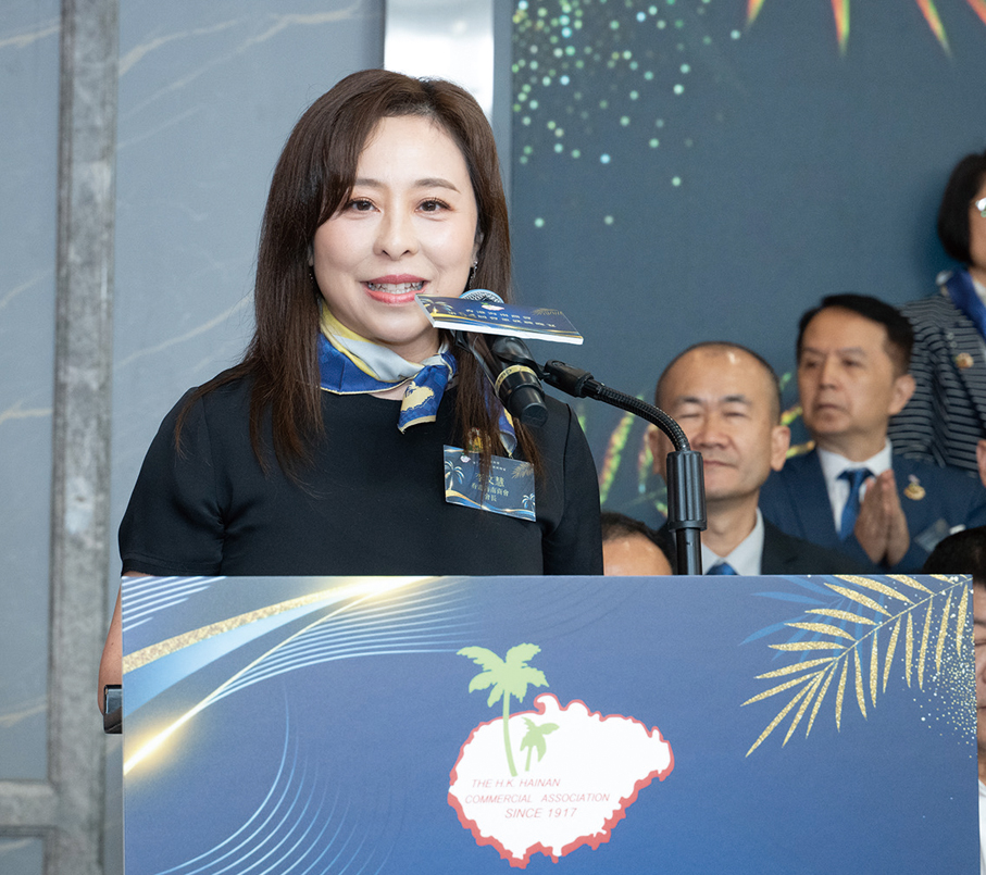 ●香港海南商會會長李文慧致辭。