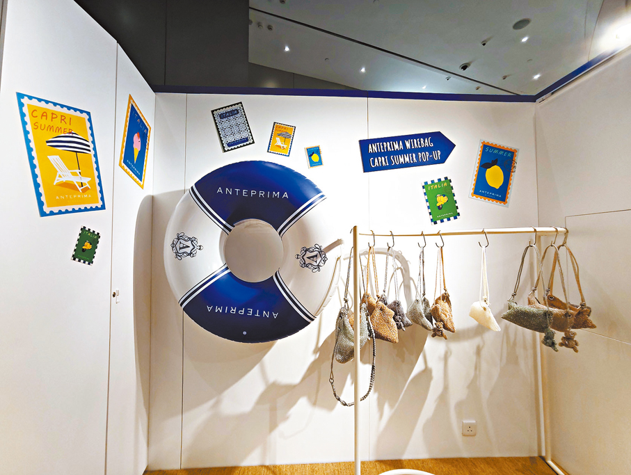 ●期間限定店洋溢夏日氣息。