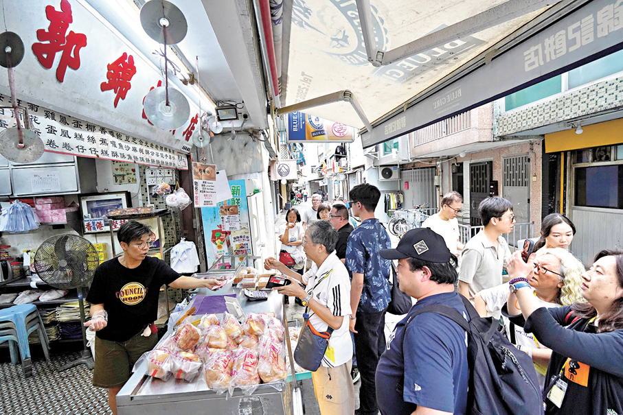 ●郭錦記料今年平安包銷情與去年相若，預計總共賣出約6萬個平安包。