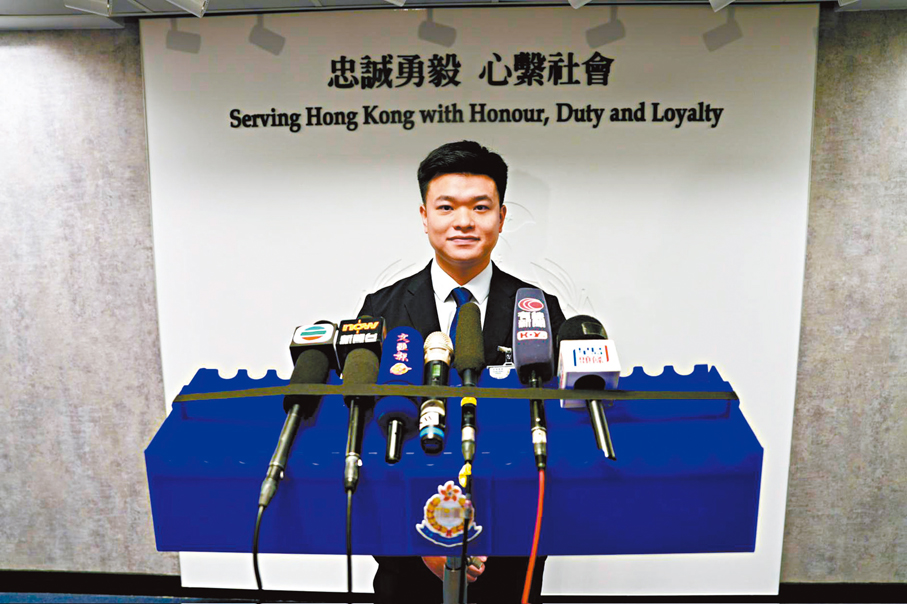 ●警方講述偵破涉以偽造招聘文件企圖欺詐勞工處批准輸入勞工案件詳情。 香港文匯報記者黃宇威  攝