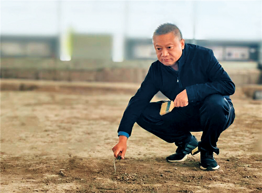 ●山西省考古研究院院長、昔陽鍾村遺址項目負責人范文謙在挖掘現場。