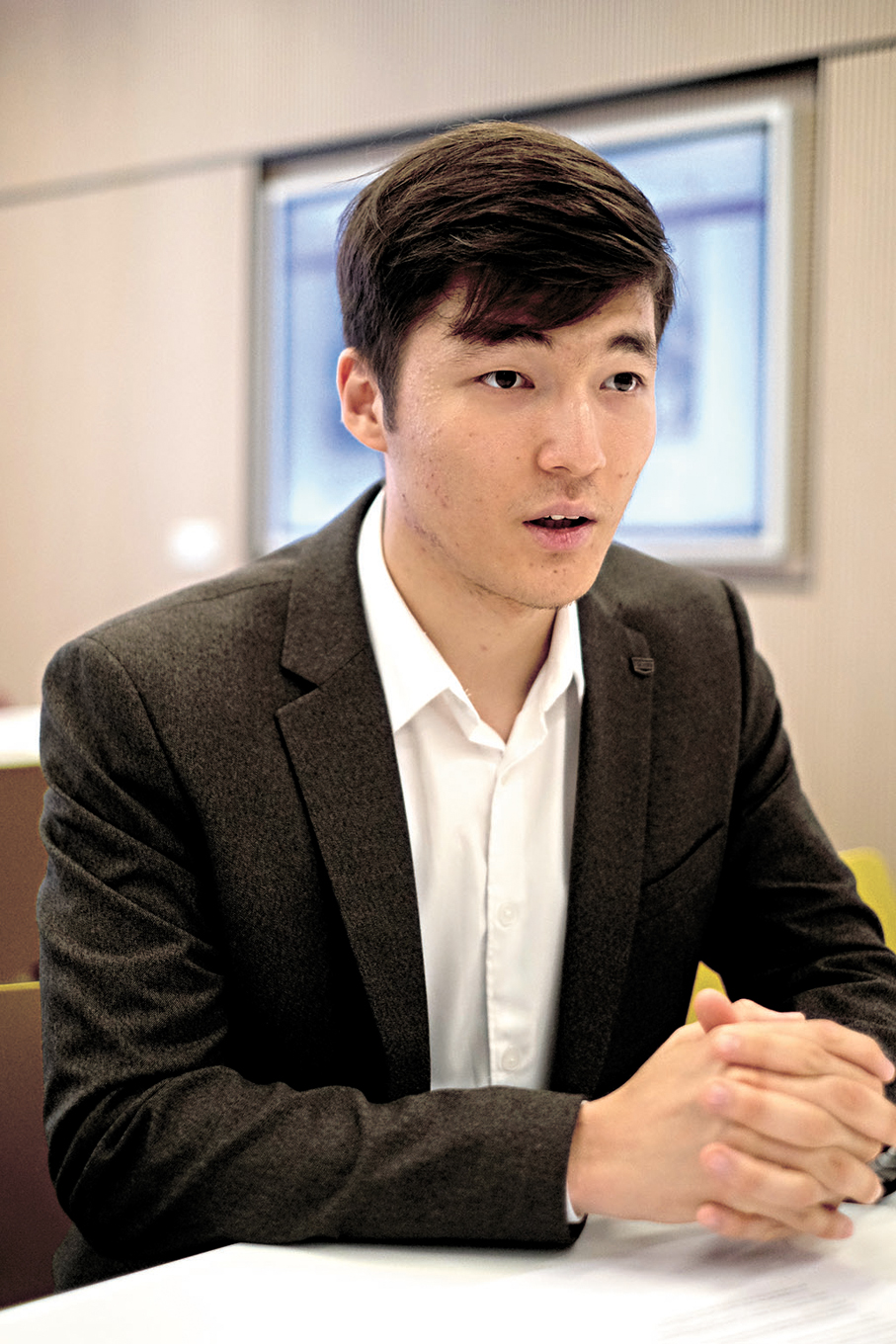 ●Janisbekov Dulatkhan。香港文匯報記者涂穴  攝