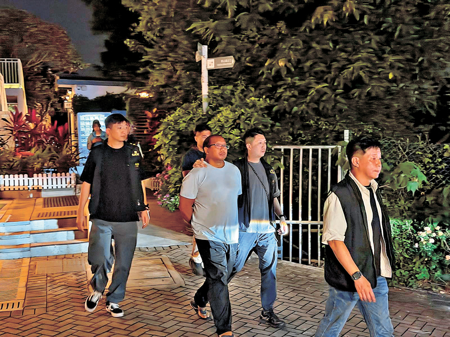 ●宣稱是男嬰Danny父親的姓曾男子被押到翠雅山房調查。