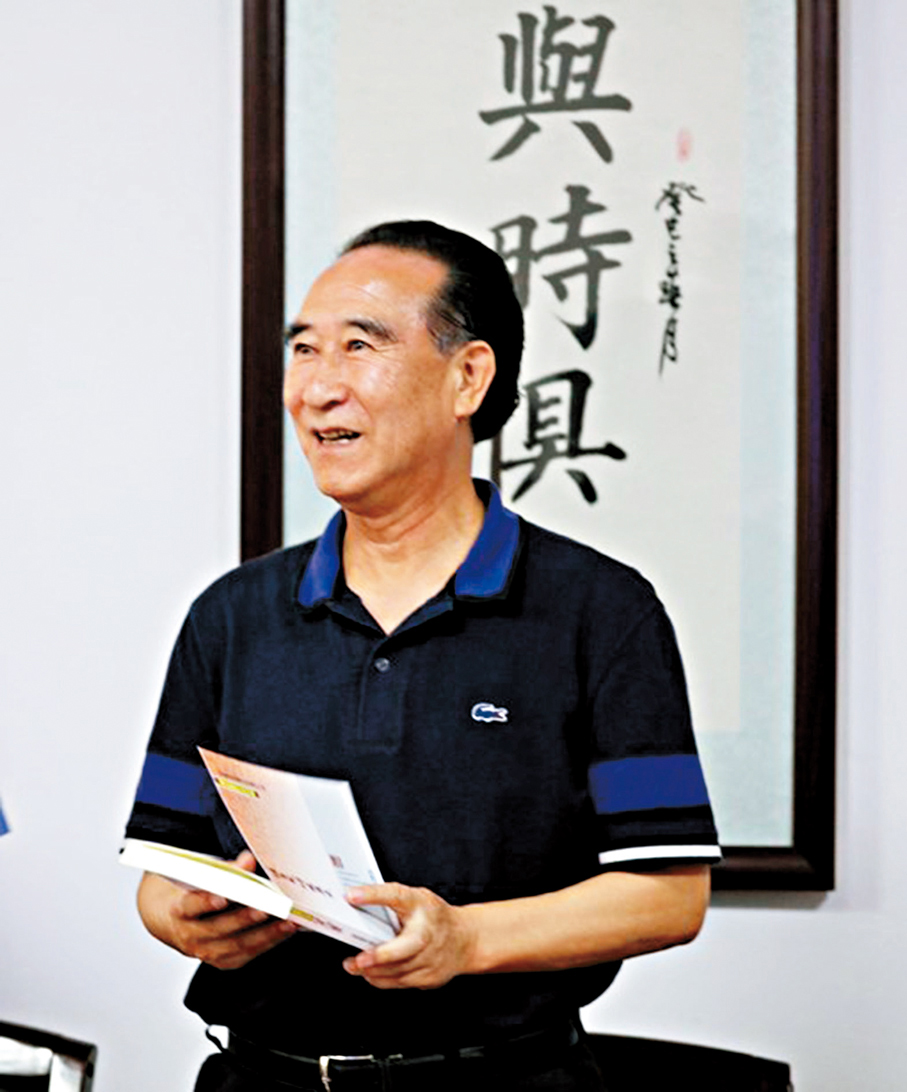 ●楊柏龍