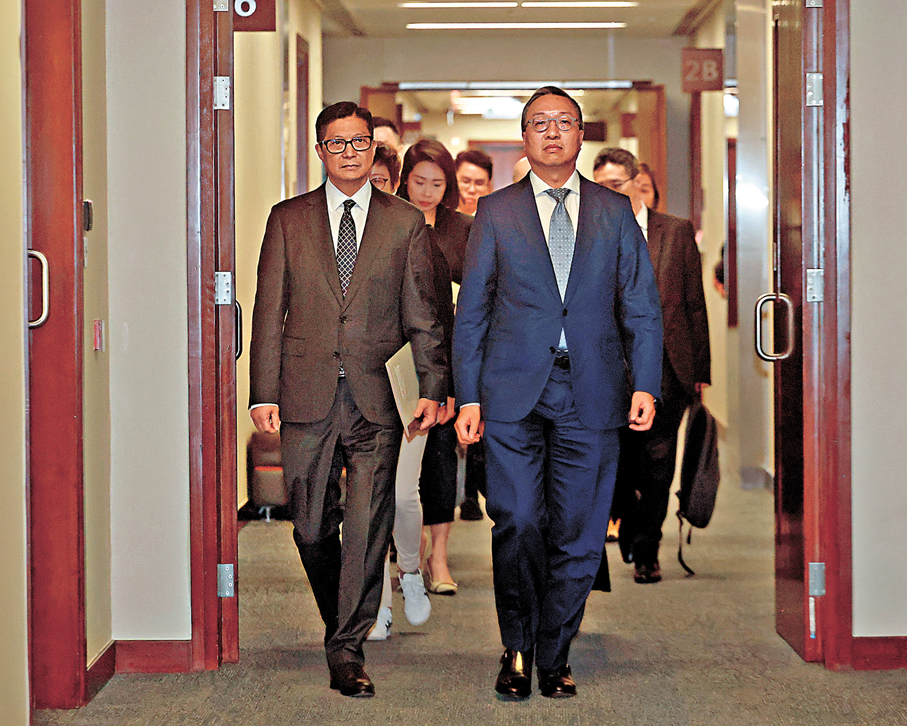 ●林定國（右）、鄧炳強（左）。香港文匯報記者郭木又  攝