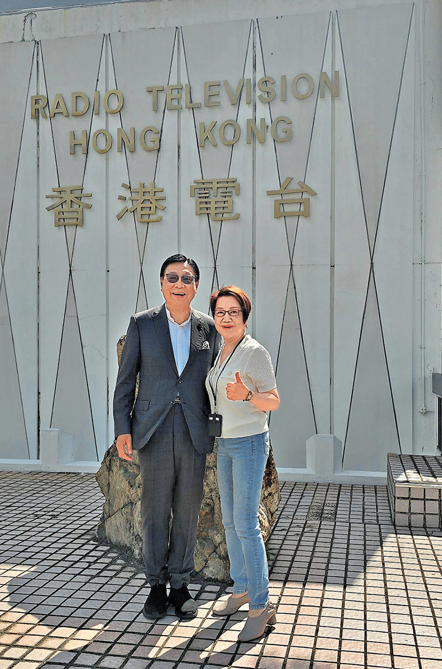 ●香港貿易發展局主席馬時亨（左）形容中亞之行超級成功。 作者供圖