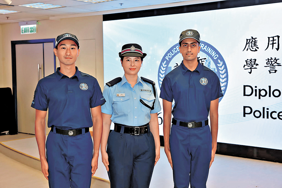 ●李誠展（左）、蕭霖子（中）、李都滿（右）分享從警的契機和心路歷程。香港文匯報記者劉友光  攝