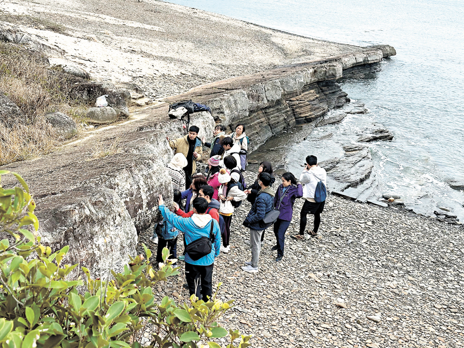 ●漁護署同時舉辦多項生態導賞活動。圖為東平洲自然寶藏探索之旅。
