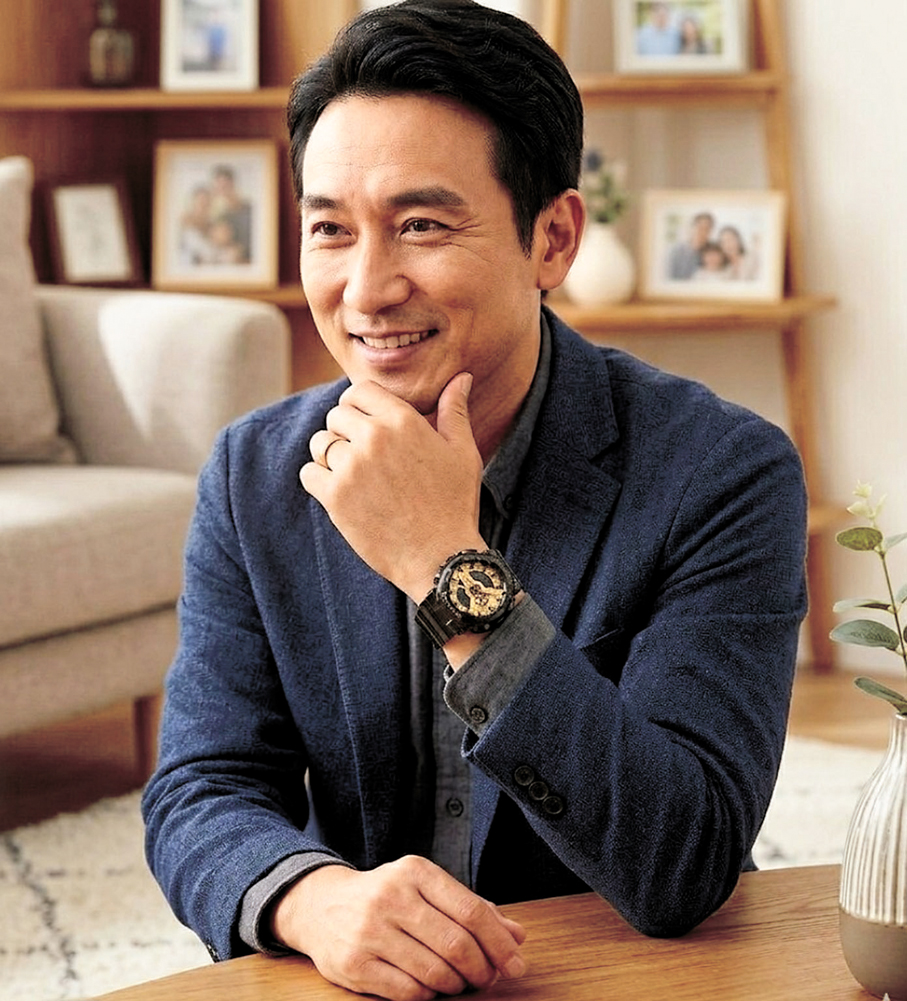 ●為爸爸配搭優雅的手錶，打造型格造型。
