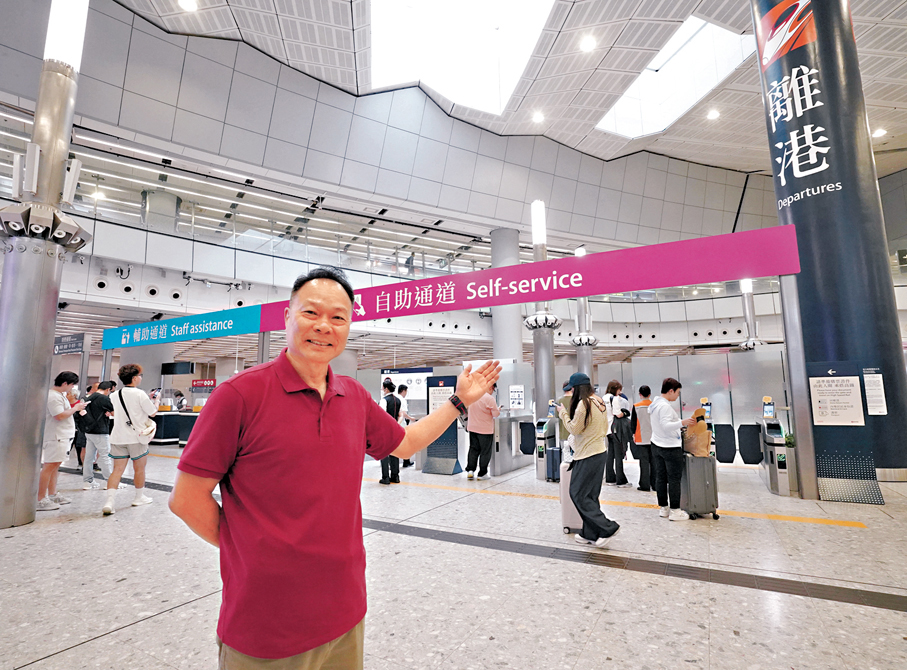 ●陳志光重回高鐵西九龍站接受訪問。 香港文匯報記者曾興偉 攝