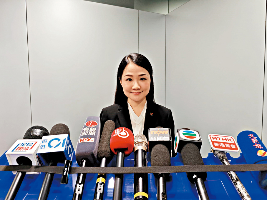 ●署理警司盧愛健指仍在調查案件，不排除稍後再有拘捕及起訴行動。 香港文匯報記者劉友光  攝