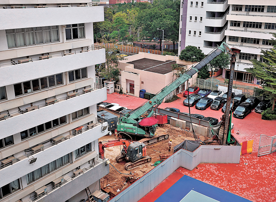 ●學校積極推展校園擴建工程，斥資數千萬元興建新大樓，以作教學和宿舍用途。