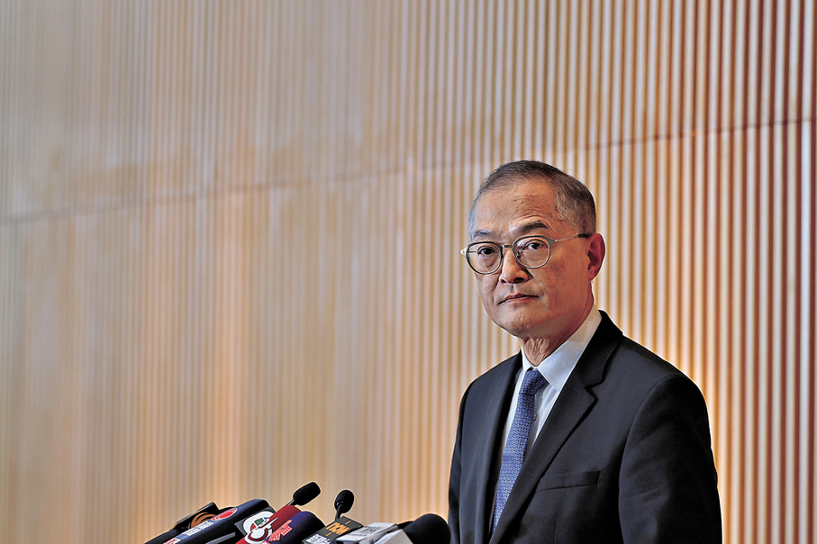 ●醫務衞生局局長盧寵茂昨日就《2026年醫生註冊（修訂）條例草案》會見傳媒。香港文匯報記者萬霜靈  攝