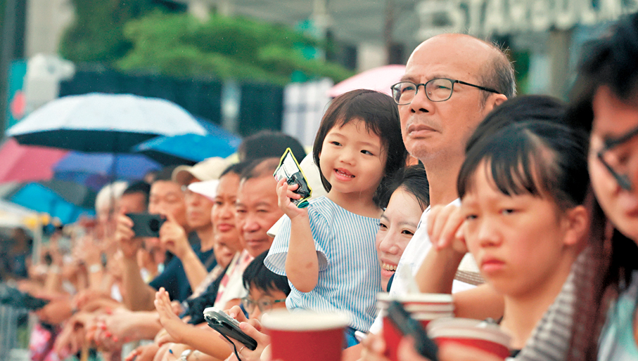 ●觀賽現場熱鬧非凡。香港文匯報記者郭木又  攝