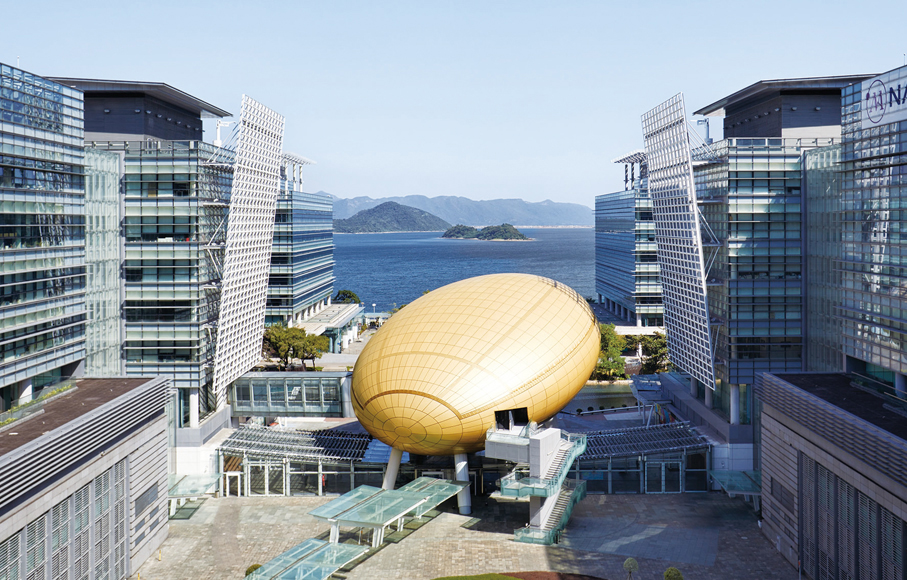 ●香港科技園公司已孕育13間獨角獸企業，且匯聚逾2,400家創科企業，是香港創科的旗艦與搖籃。