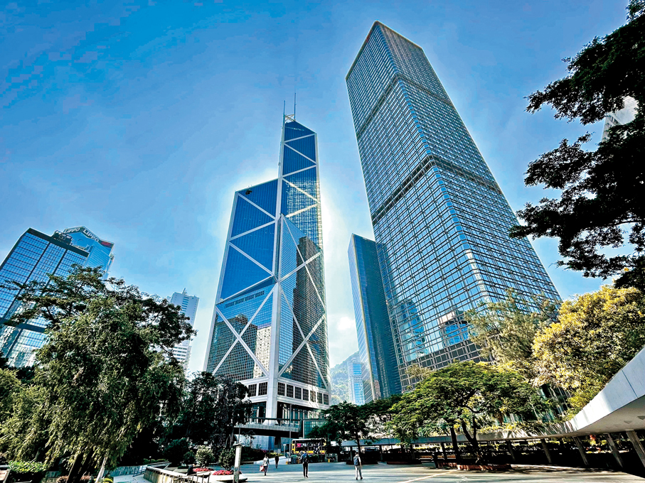 ●圖為位於香港中環的中國銀行大廈等。資料圖片