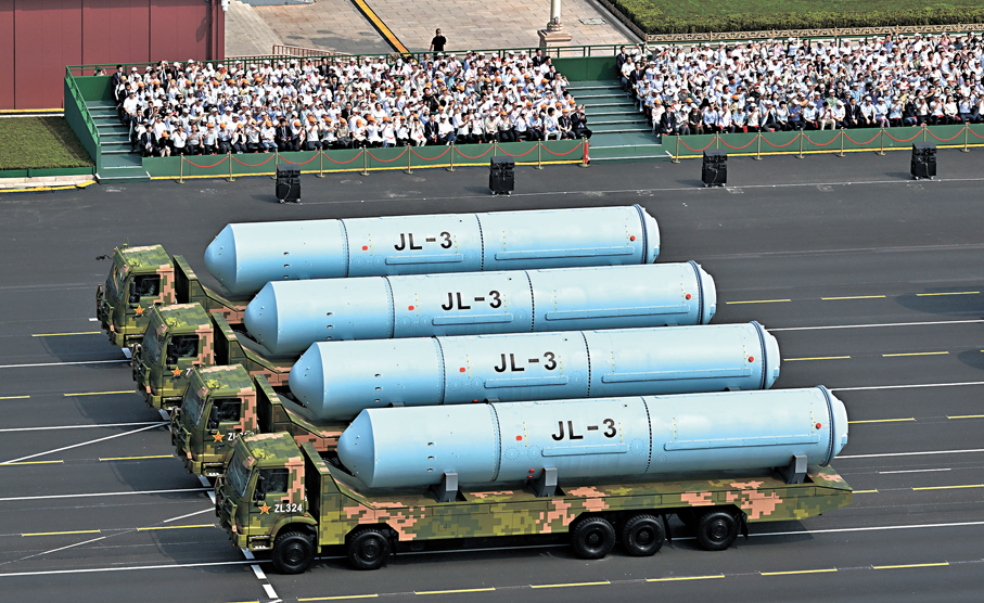 ●「巨浪-3」潛射洲際導彈在北京舉行的九三閱兵現場展示。 資料圖片