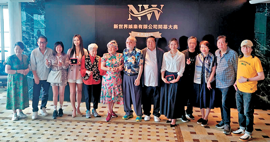 ●多位前輩，包括羅蘭、盧海鵬、舒雅頌及劉家豪夫婦等到場支持。