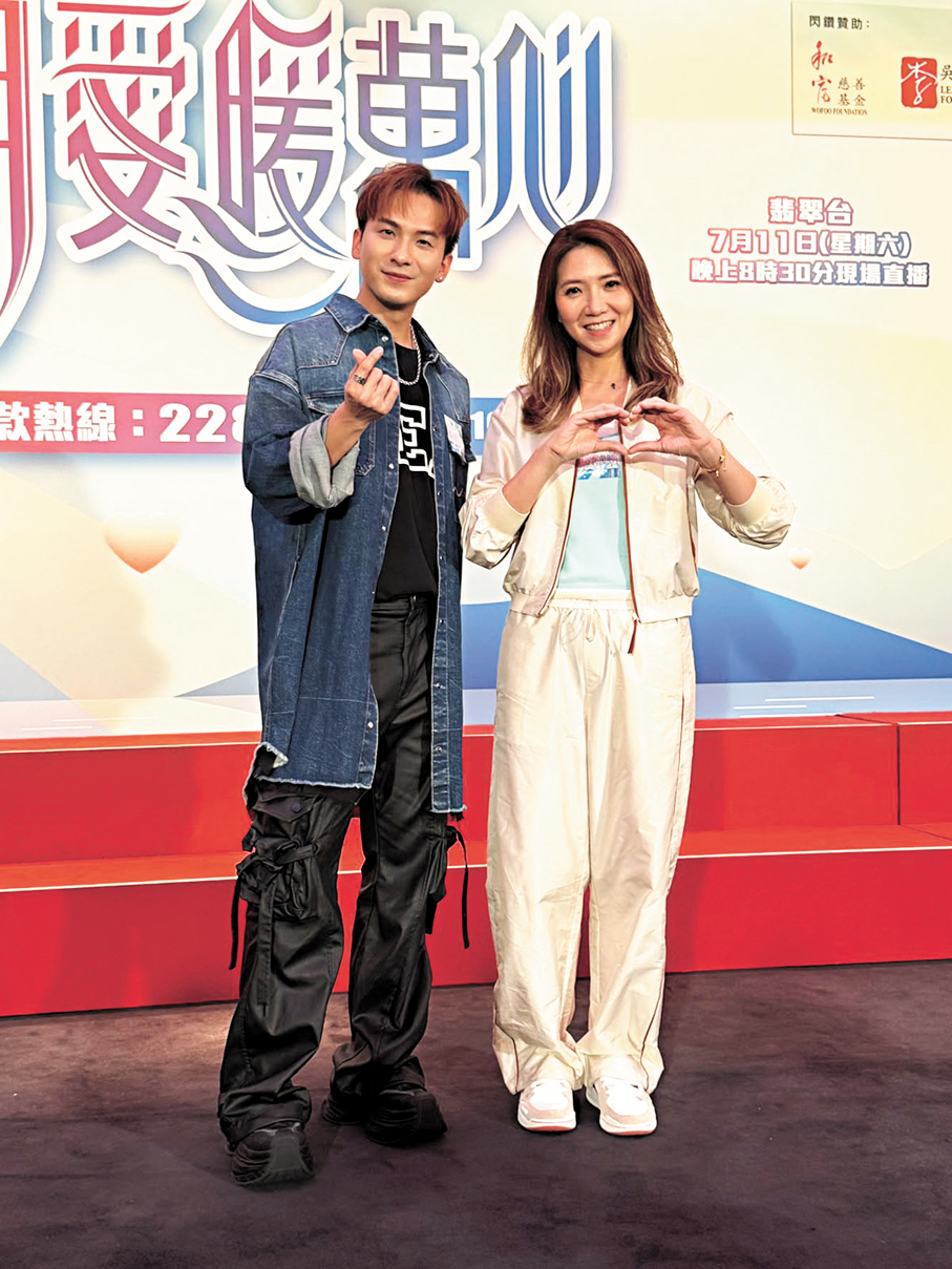 ●周吉佩與車婉婉同台給心。   香港文匯報記者阿祖 攝