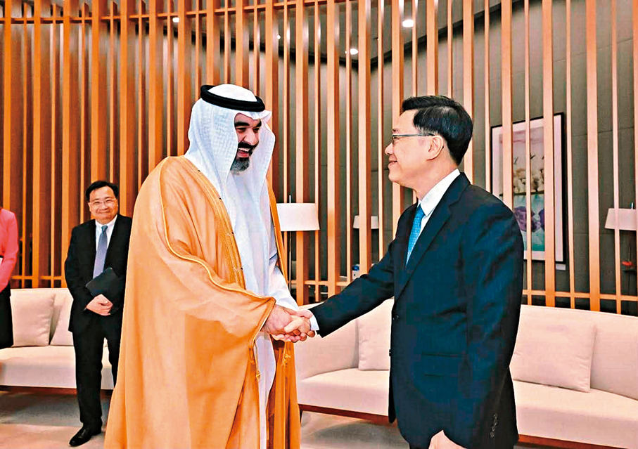 ●李家超與沙特阿拉伯通訊與資訊科技大臣會面。    李家超Fb圖片