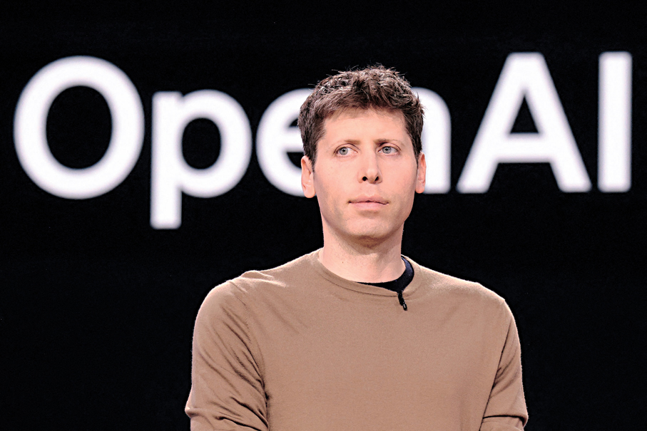 ●OpenAI行政總裁阿爾特曼昔日親自前往蘋果總部參與發布會，象徵人工智能（AI）時代下的強強聯手。 法新社