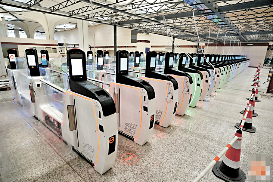 ●新皇崗口岸5樓出境層（香港去深圳）。大公文匯全媒體記者麥鈞傑 攝