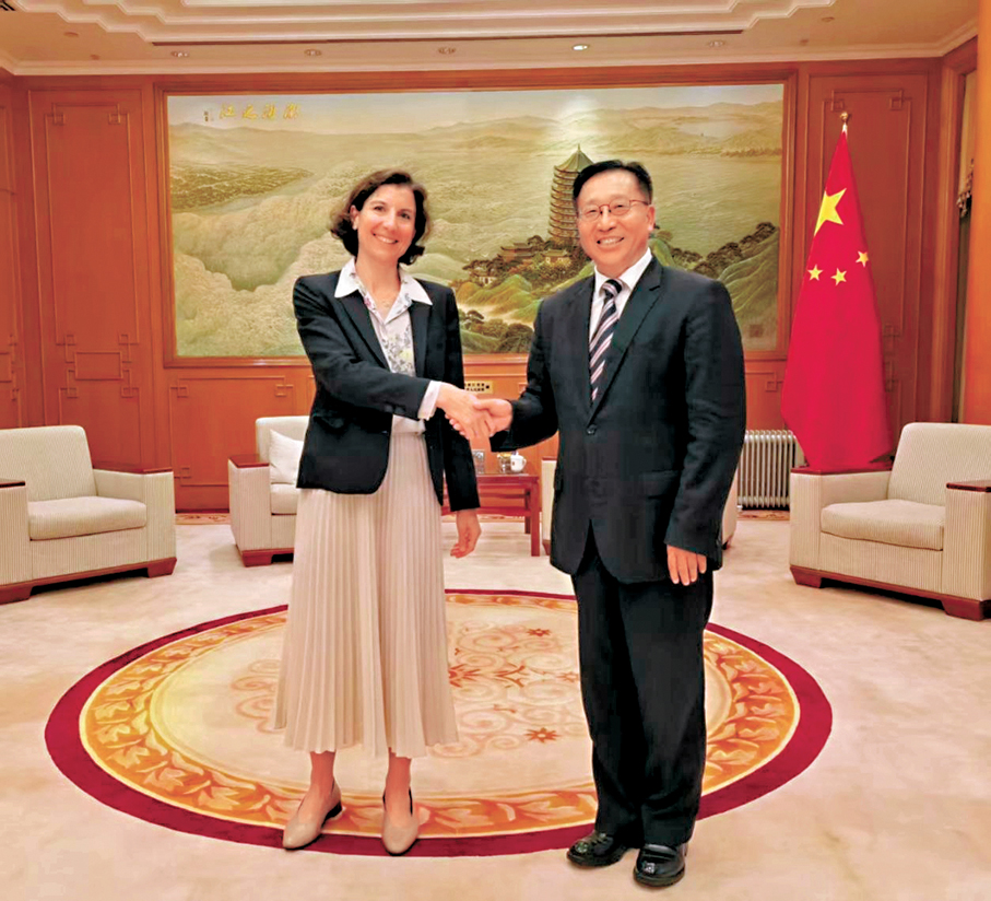 ●崔建春特派員應約會見聯合國難民署駐華代表穆索菲。 外交部駐港特派員公署網站圖片