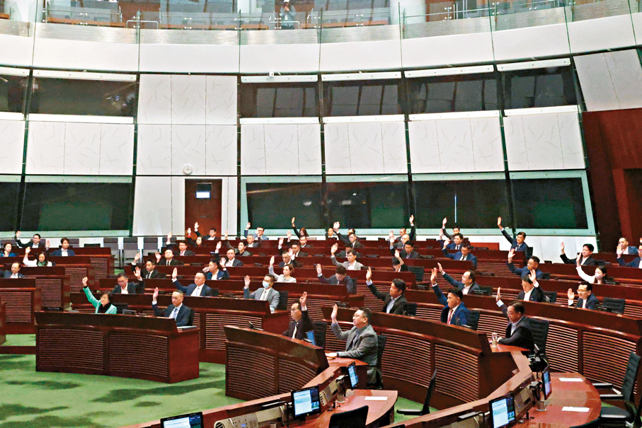 ●立法會內務委員會昨舉行特別會議，三讀通過《皇崗口岸港方口岸區條例草案》。 香港文匯報記者北山彥  攝