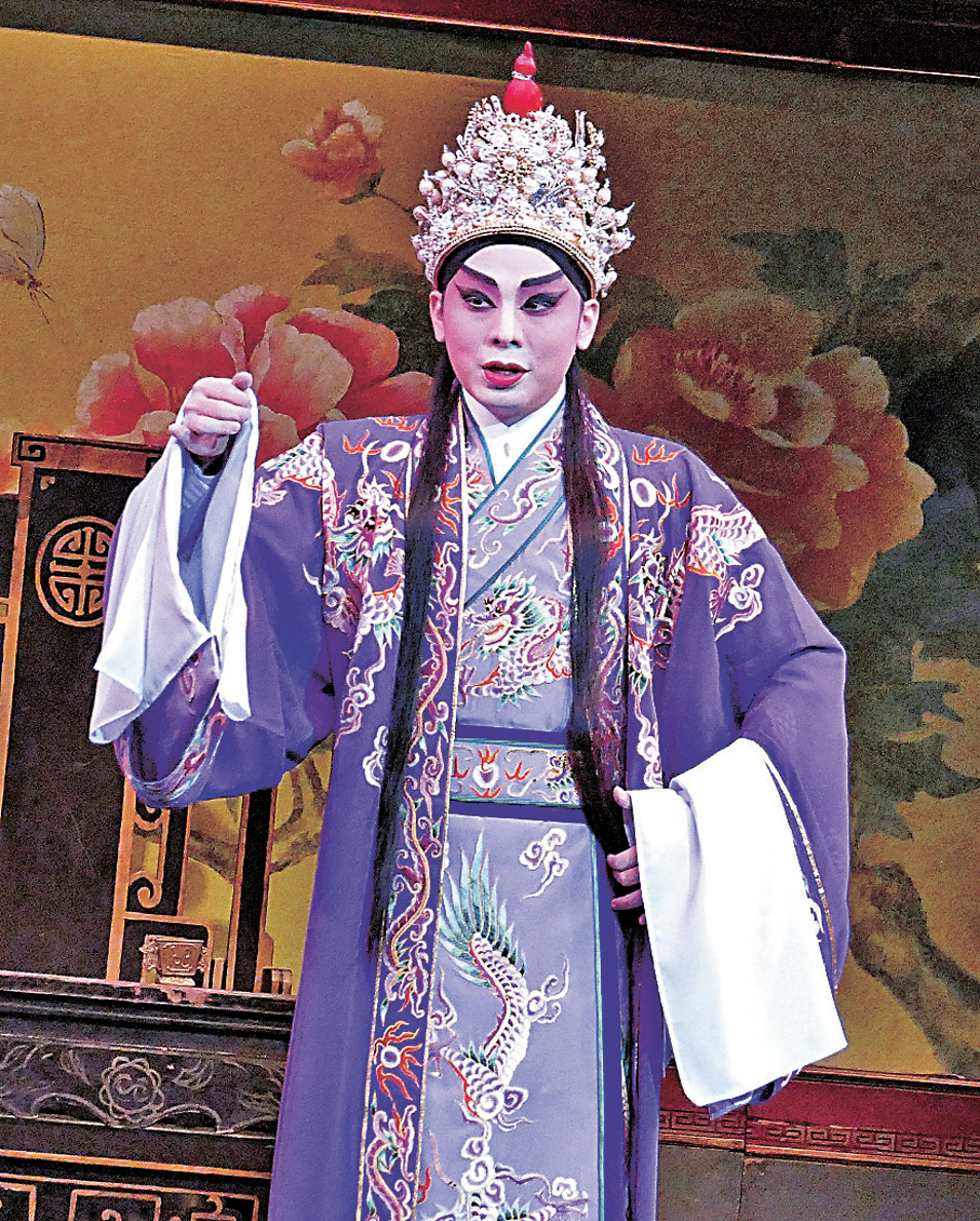 ●阮德民也曾自任班主起班演出。