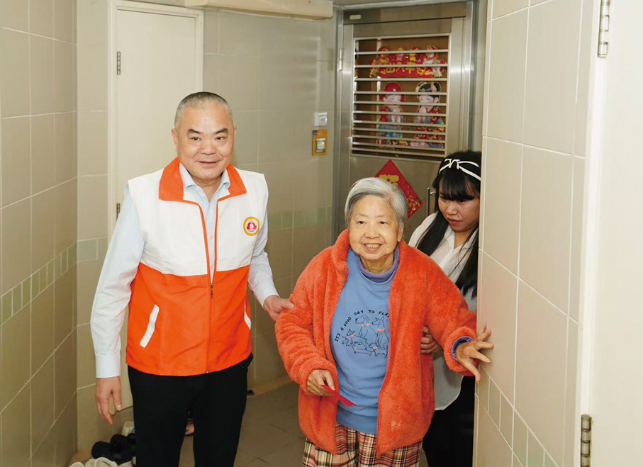 ●2026春節前夕，施清流一行於天水圍看望閩籍鄉親。