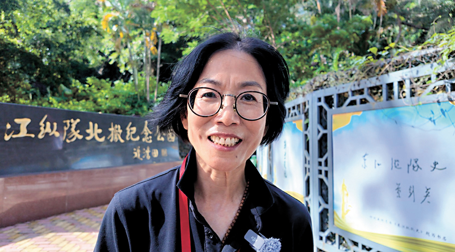 ●鍾藝琳接手北撤紀念牆的認證工作。香港文匯報記者康敬  攝