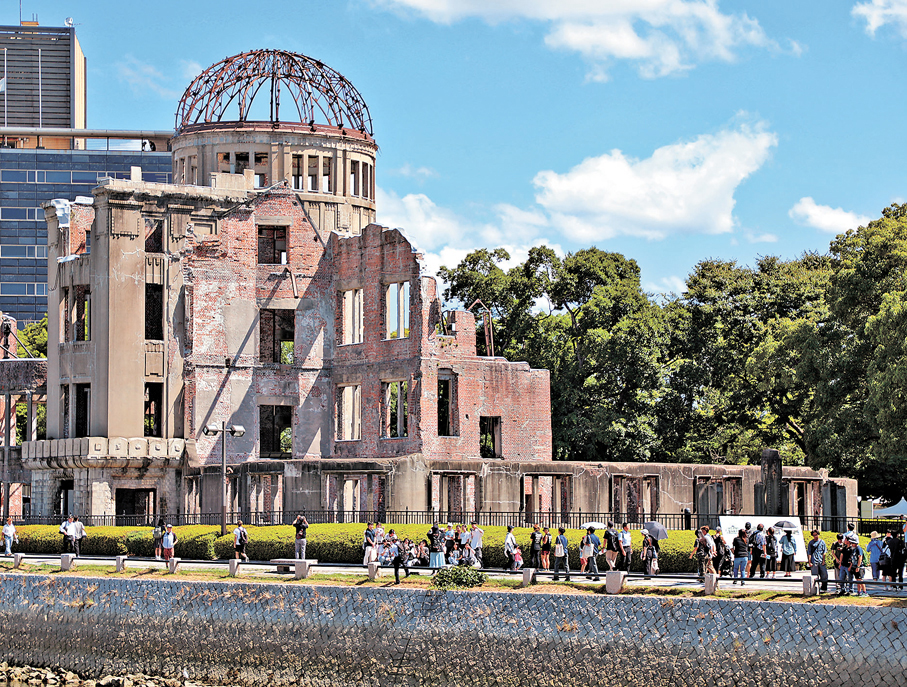 ●這是8月6日在日本廣島和平紀念公園附近拍攝的原子彈轟炸留下的遺址。 新華社