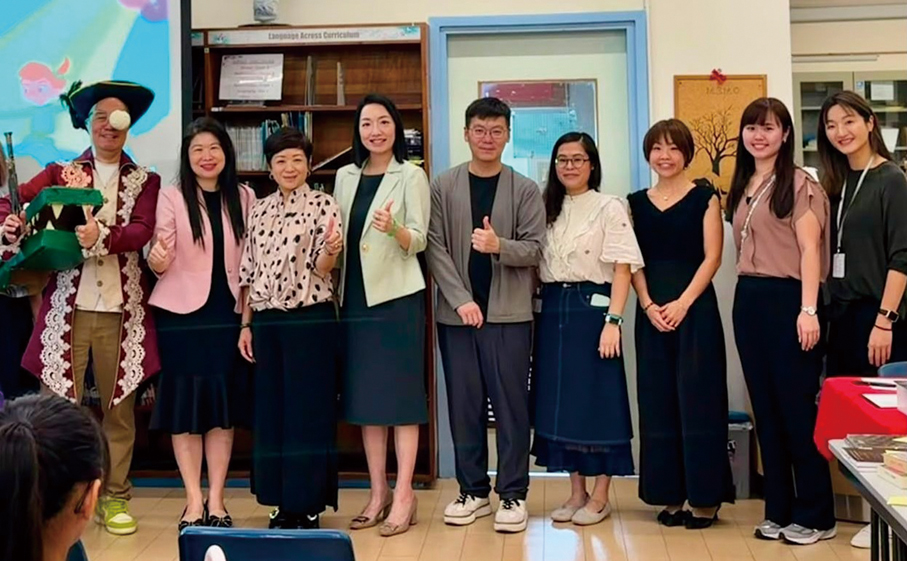 ●主要嘉賓於「開樂禮」上合照。