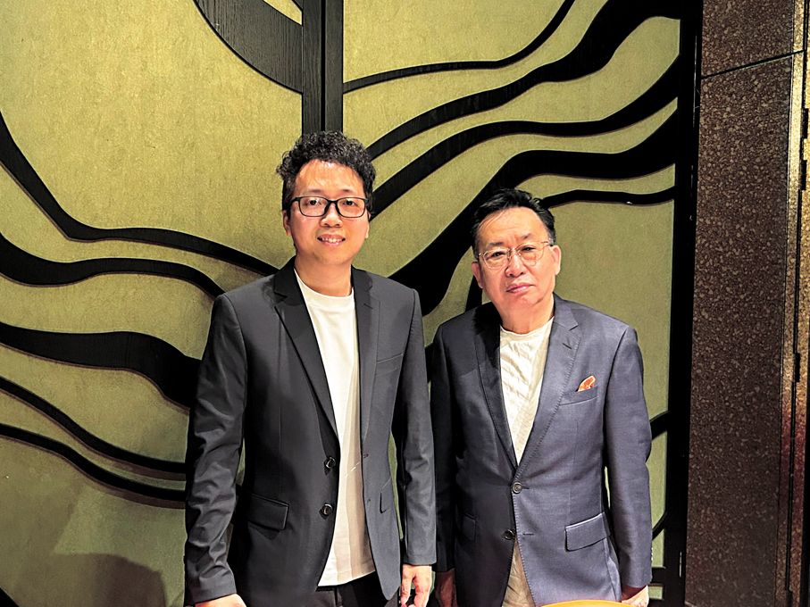 ●袁曉桐（左）指出，公司會以辦私校形式吸引內地或東南亞學生來港。   香港文匯報記者莊程敏  攝