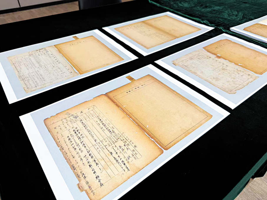 ●原731部隊海拉爾支隊《身上申告書》檔案。 香港文匯報記者于海江  攝
